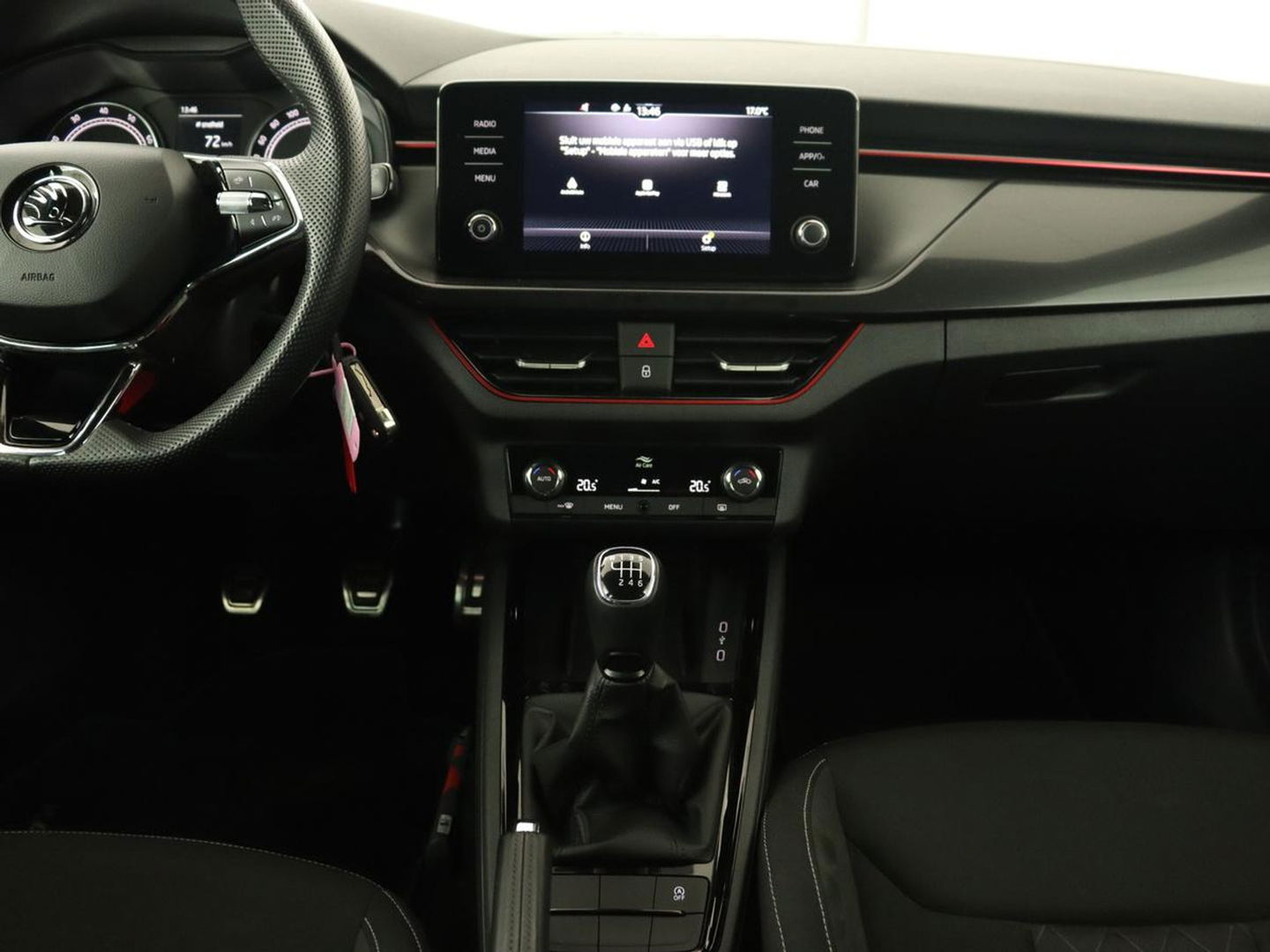 Škoda Kamiq 1.0 TSI Sport | Carplay | Climate control | Parkeerhulp | Cruise control | Full LED | DAB | Sportstoelen | Bluetooth | Sportstuur