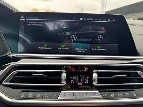 BMW X5 XDrive45e Pano HUD 360 Camera Trekhaak Softclose Sky Laser
