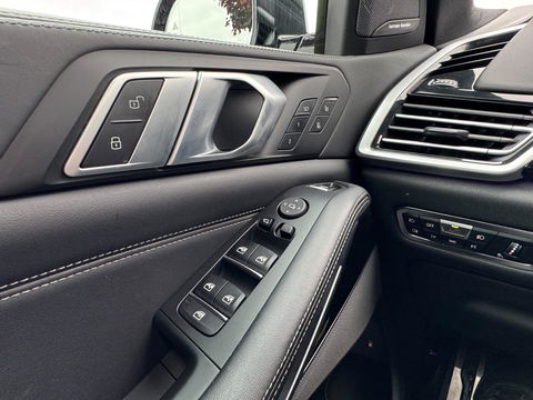 BMW X5 XDrive45e Pano HUD 360 Camera Trekhaak Softclose Sky Laser