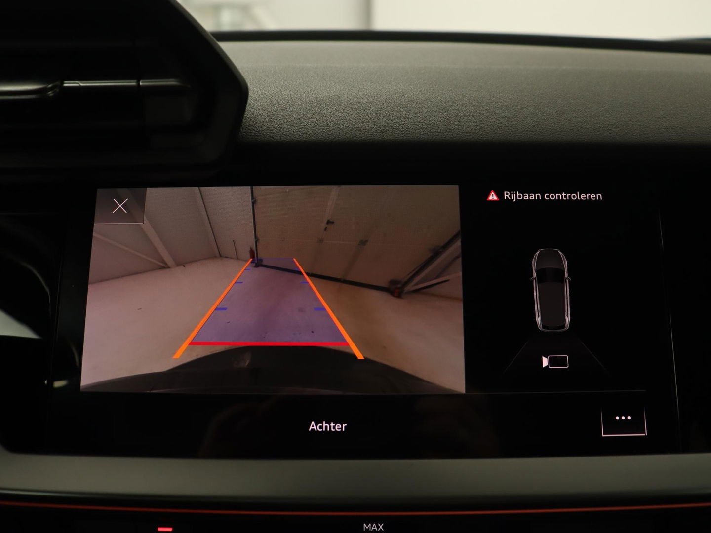 Audi A3 45 TFSI e S Line | Stoelverwarming | Camera | Sfeerverlichting | Virtual Cockpit | Carplay | Navigatie | Sportstoelen | 18'' | Climate control | PHEV | Plug In