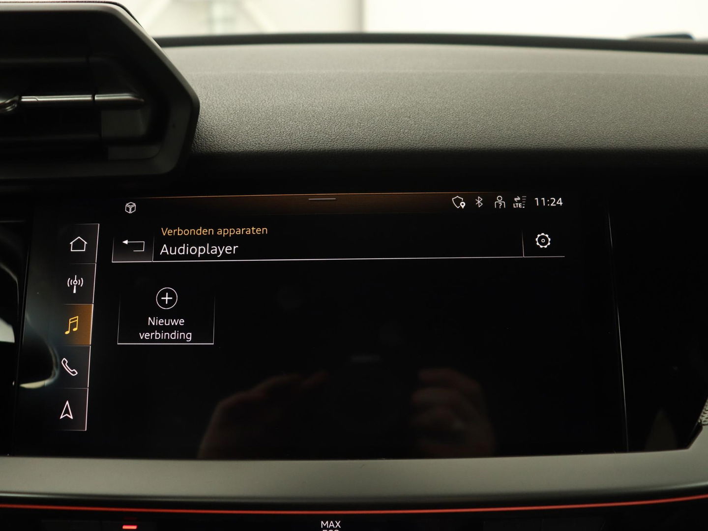 Audi A3 45 TFSI e S Line | Stoelverwarming | Camera | Sfeerverlichting | Virtual Cockpit | Carplay | Navigatie | Sportstoelen | 18'' | Climate control | PHEV | Plug In
