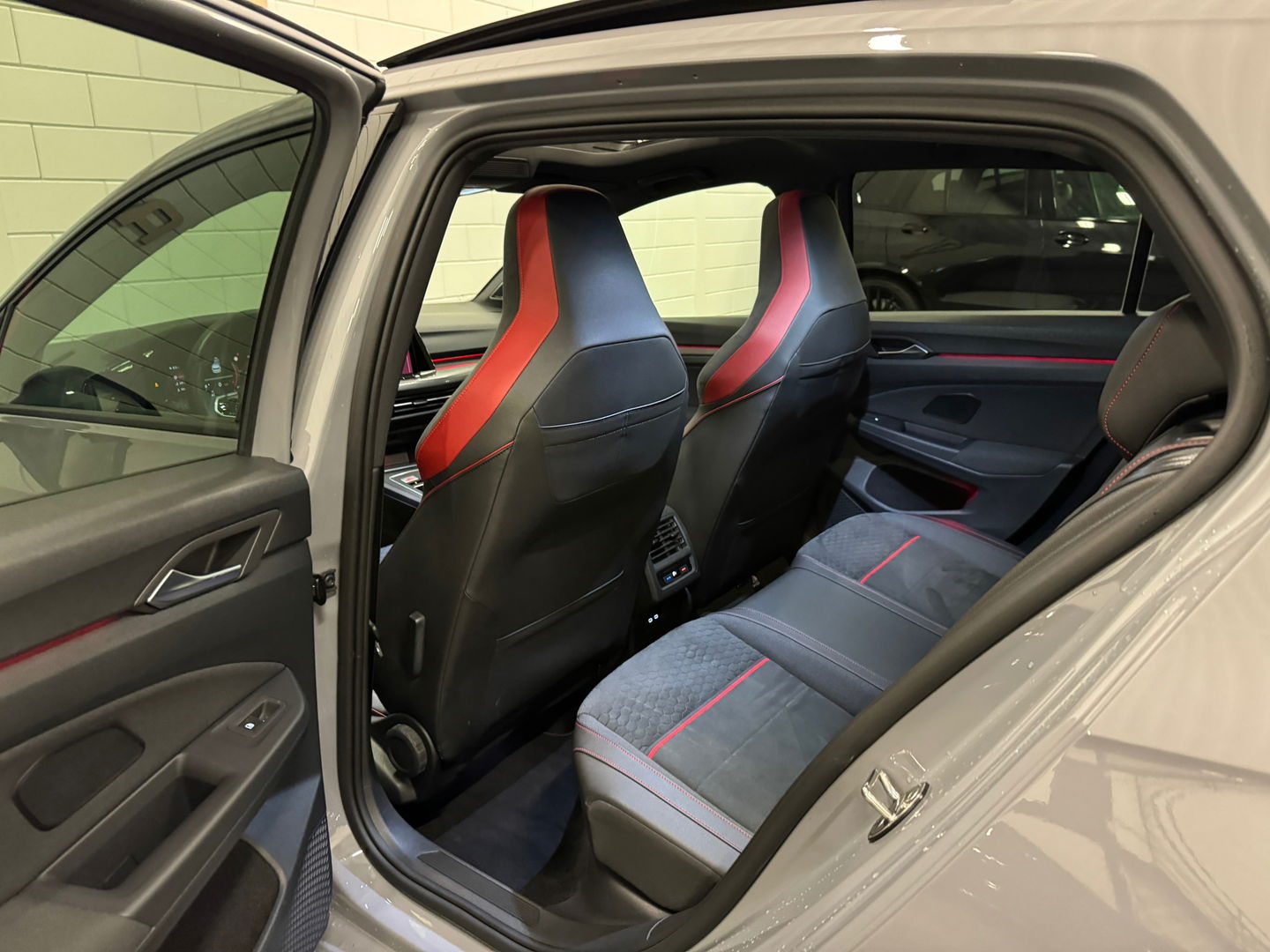 Volkswagen Golf 2.0 TSI GTI Clubsport Pano|H/K|Keyless|IQ