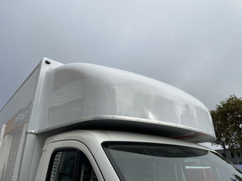 Peugeot Boxer 435 2.0 BlueHDI 164pk Pro bakwagen met Dhollandia laadklep / 440 cm lang / doorladen tot 550 cm mogelijk boven de cabine / euro 6 / airco