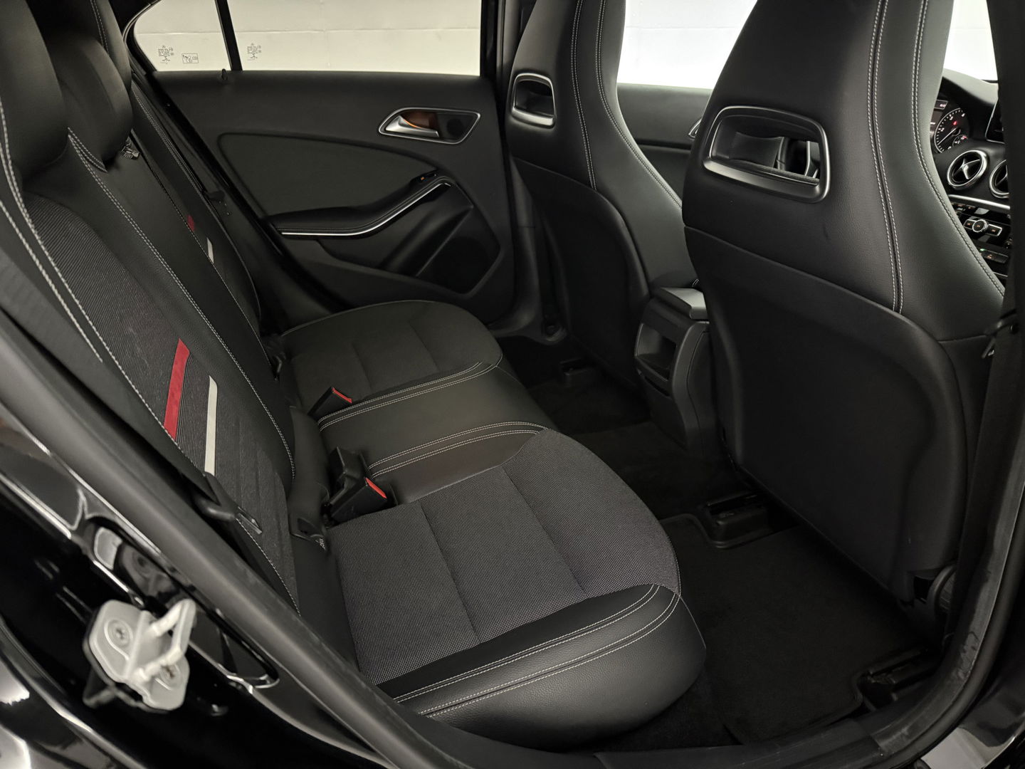 Mercedes-Benz A-Klasse 180 CDI | LED | Airco | Cruise | Navi | Parkeersens. | NAP