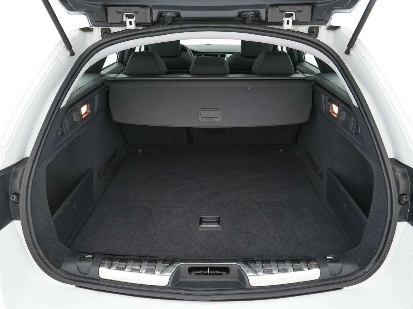 Peugeot 508 SW 1.6 e-HDi Active Aut. *PANO | HEAD-UP | XENON | NAVI-FULLMAP | COMFORT-SEATS | ECC | SHIFT-PADDLES | PDC |  PRIVACY-GLASS | CRUISE | 17''ALU*