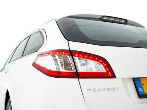 Peugeot 508 SW 1.6 e-HDi Active Aut. *PANO | HEAD-UP | XENON | NAVI-FULLMAP | COMFORT-SEATS | ECC | SHIFT-PADDLES | PDC |  PRIVACY-GLASS | CRUISE | 17''ALU*