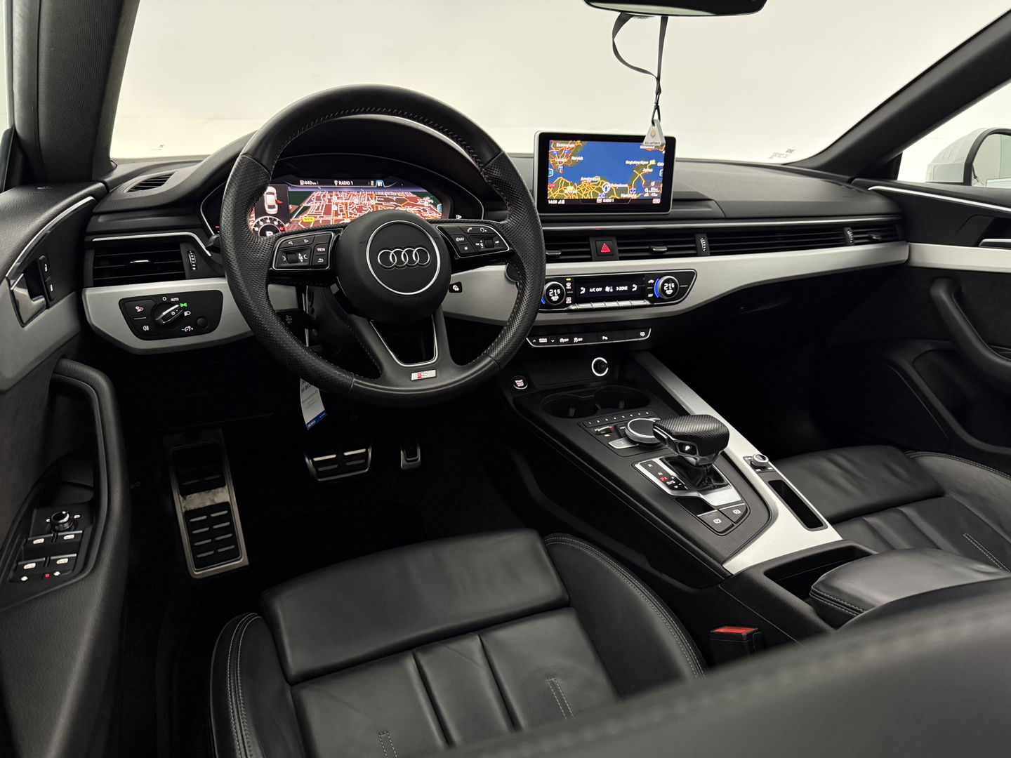 Audi A5 35 TFSI S-line | Pano | Virtual | Navi | Camera | Cruise | Parkeersens. | Keyless | NAP