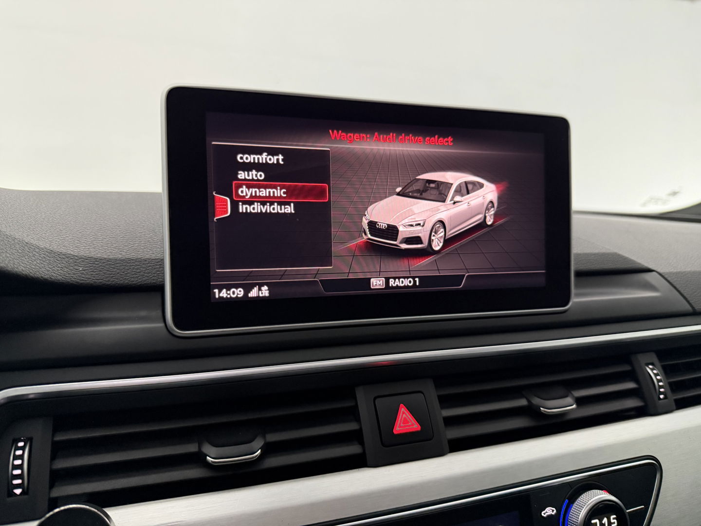 Audi A5 35 TFSI S-line | Pano | Virtual | Navi | Camera | Cruise | Parkeersens. | Keyless | NAP