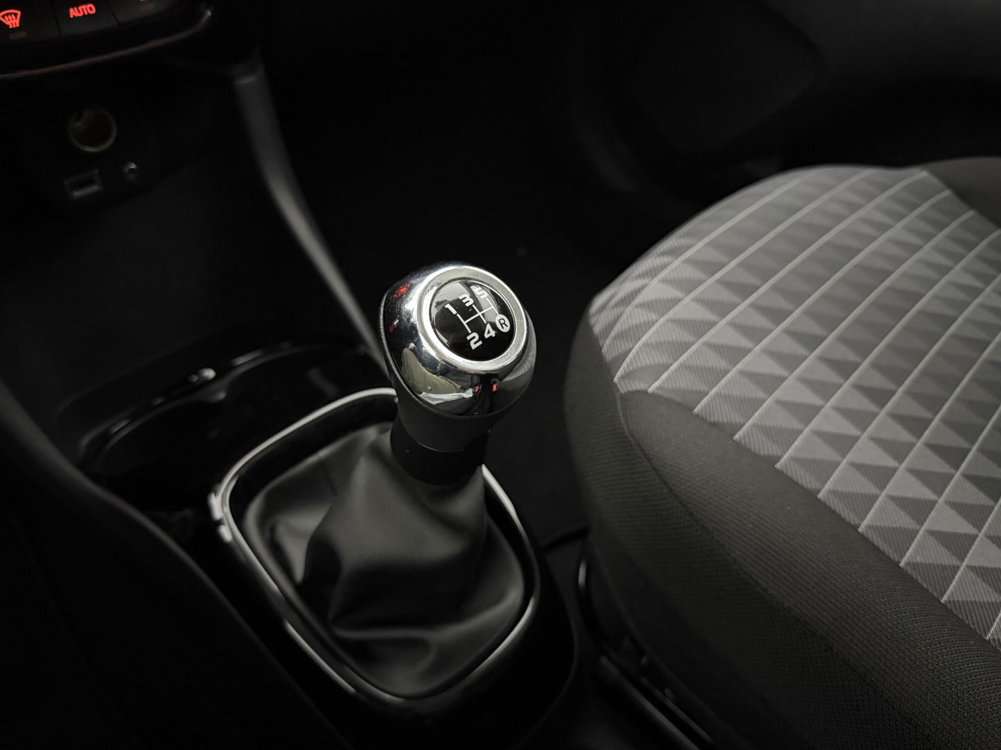 Peugeot 108 1.0 e-VTi Allure | Carplay | LED | Camera | Clima | Cruise | NAP