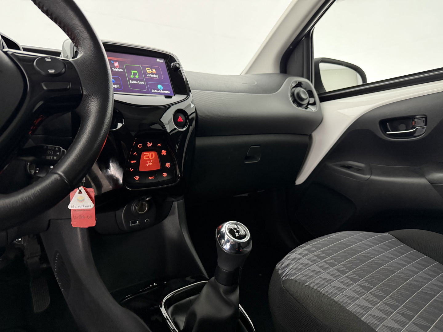 Peugeot 108 1.0 e-VTi Allure | Carplay | LED | Camera | Clima | Cruise | NAP