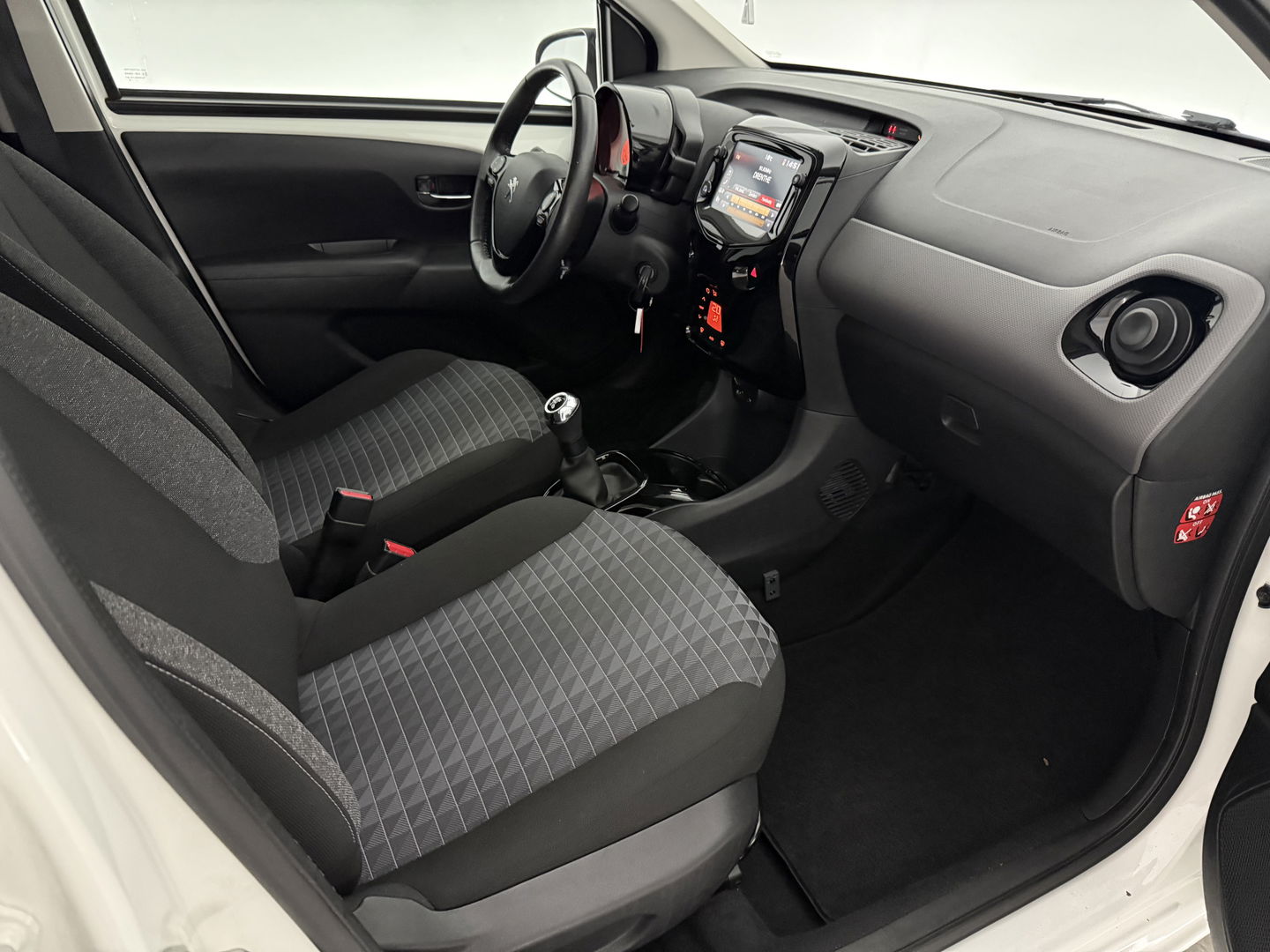 Peugeot 108 1.0 e-VTi Allure | Carplay | LED | Camera | Clima | Cruise | NAP
