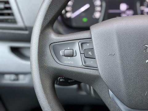 Peugeot Expert Traveller 8P 1.5 BlueHDi 120 Business Long S&S | Exportprijs | Cruise Control | Parkeersensoren Achter | Apple Carplay/Android Auto | Airconditioning | Bluetooth | Navigatie |Stop & Go |