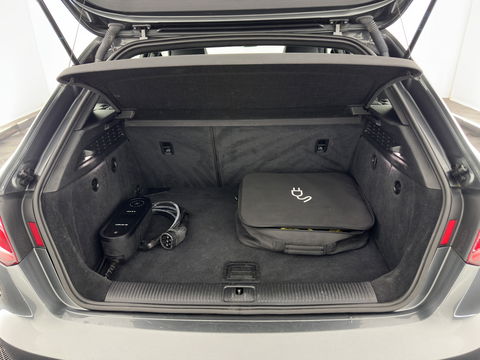 Audi A3 Sportback 1.4 e-tron PHEV Ambition Pro Line plus Aut. *LEATHER-FABRIC | FULL-LED | NAVI-FULLMAP | KEYLESS | SPORT-SEATS | AUDI-SOUND | TOWBAR | 17''ALU*