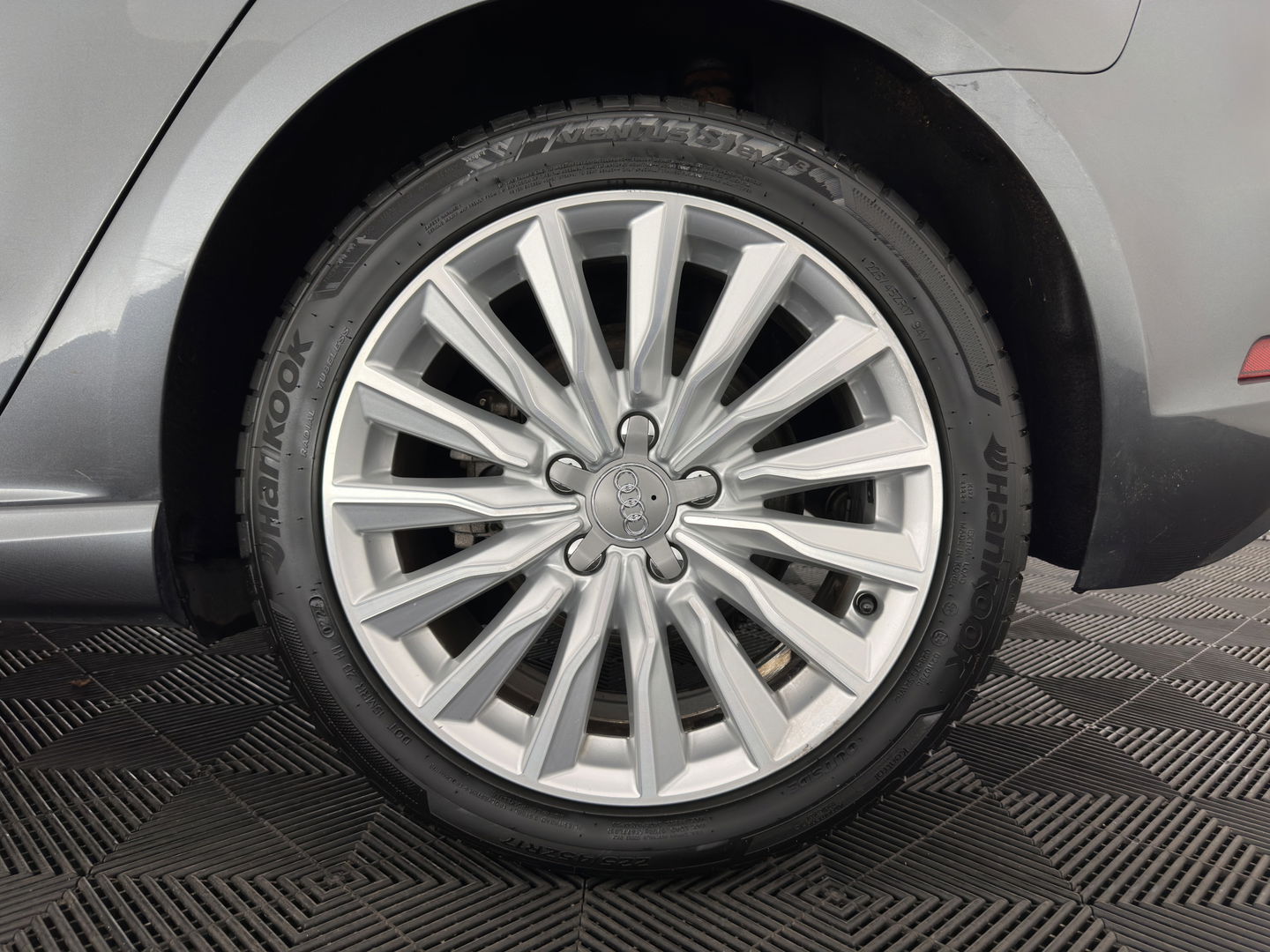 Audi A3 Sportback 1.4 e-tron PHEV Ambition Pro Line plus Aut. *LEATHER-FABRIC | FULL-LED | NAVI-FULLMAP | KEYLESS | SPORT-SEATS | AUDI-SOUND | TOWBAR | 17''ALU*