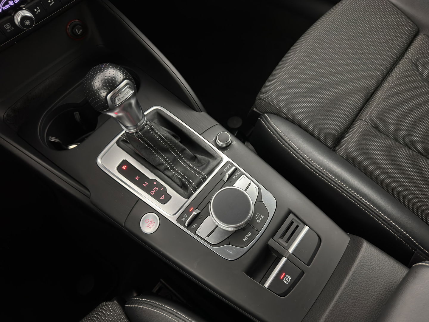 Audi A3 Sportback 1.4 e-tron PHEV Ambition Pro Line plus Aut. *LEATHER-FABRIC | FULL-LED | NAVI-FULLMAP | KEYLESS | SPORT-SEATS | AUDI-SOUND | TOWBAR | 17''ALU*