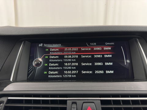 BMW 5 Serie Touring 525d Luxury Edition Aut. *LUXURY-LEATHER | XENON | DIGI-COCKPIT | MEMORY-PACK | HEATED-COMFORTSEATS | NAVI-FULLMAP | ECC | PDC | CRUISE | 17''ALU | TOWBAR*