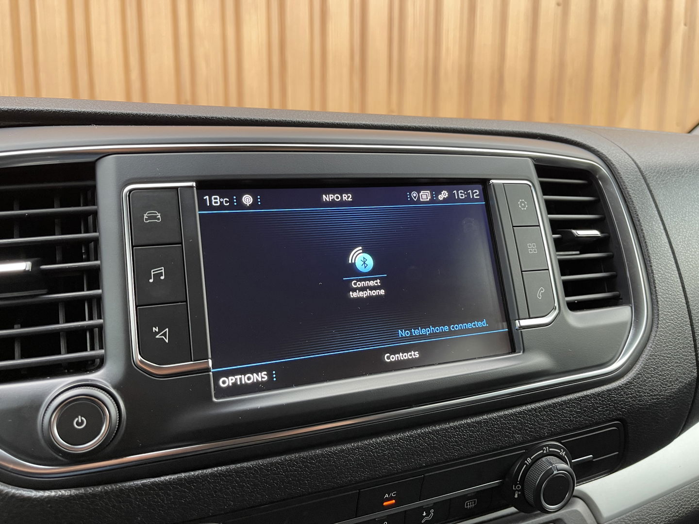 Peugeot Expert Traveller 8P 2.0 BlueHDi 150 Business Long S&S | Exportprijs | Cruise Control | Parkeersensoren Achter | Apple Carplay/Android Auto | Navigatie | Airconditioning | Bluetooth |
