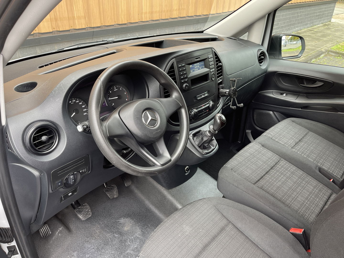 Mercedes-Benz Vito 110 CDI Functional Extra Lang | Airconditioning | Bluetooth | Parkeersensoren Achter | Radio | Stop&Go | Automatische Verlichting |
