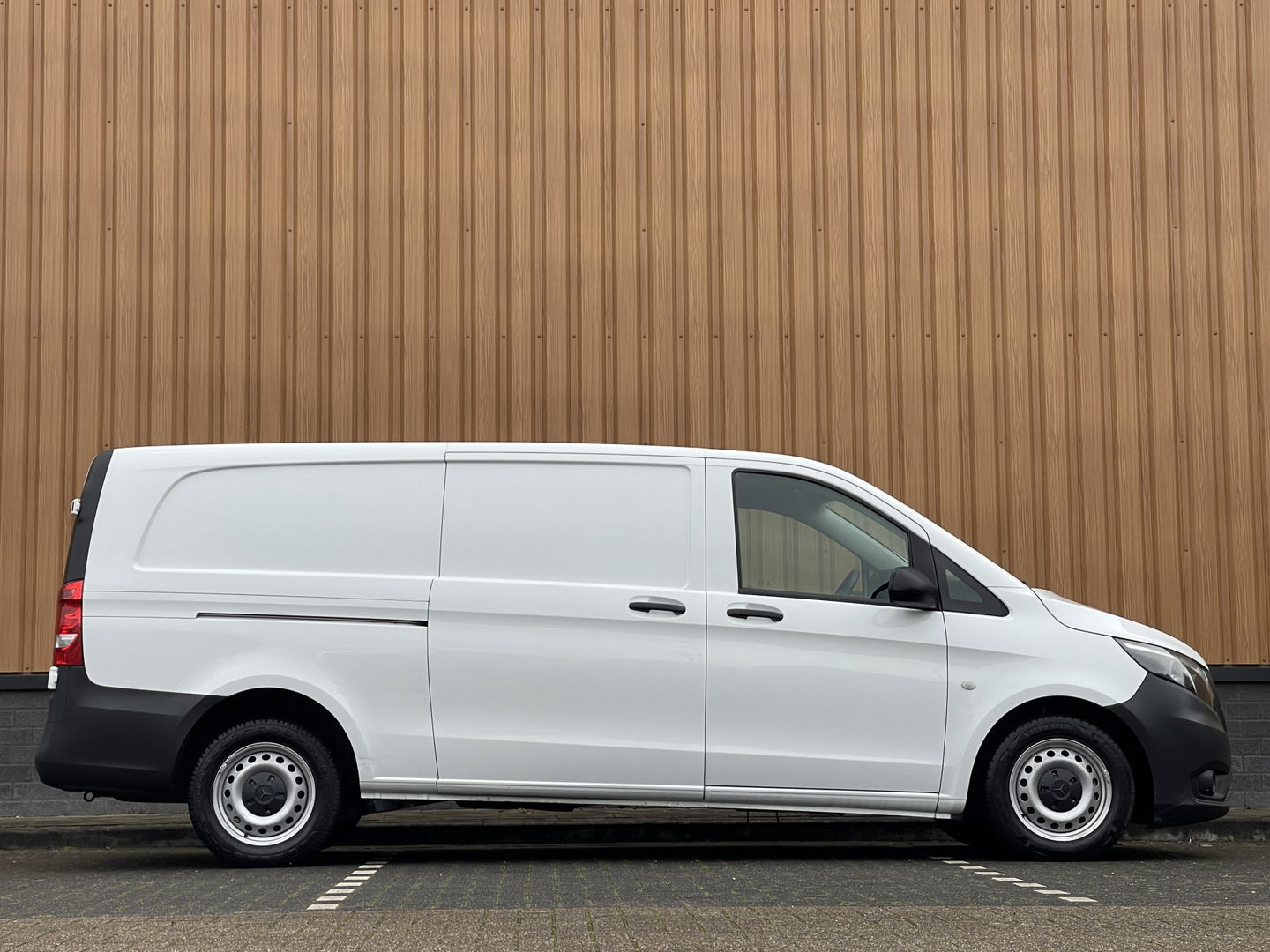 Mercedes-Benz Vito 110 CDI Functional Extra Lang | Airconditioning | Bluetooth | Parkeersensoren Achter | Radio | Stop&Go | Automatische Verlichting |