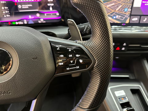 Volkswagen Golf 2.0 TSI R 4M Performance Pano|Akra|HuD|Leder
