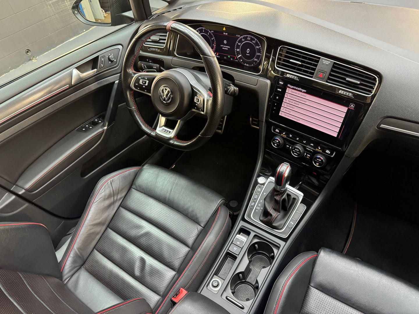 Volkswagen Golf 2.0 TSI GTI TCR Pano|Leer|Key|Dynaudio|Carbon