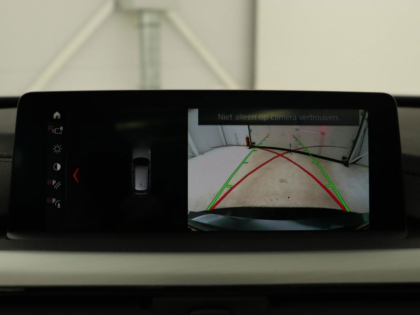 BMW 3-serie 320i M Sport | Panoramadak | Head-Up | Leder | Stoel & achterbankverwarming | Trekhaak | Full LED | Navigatie | 19'' | Camera | Climate control
