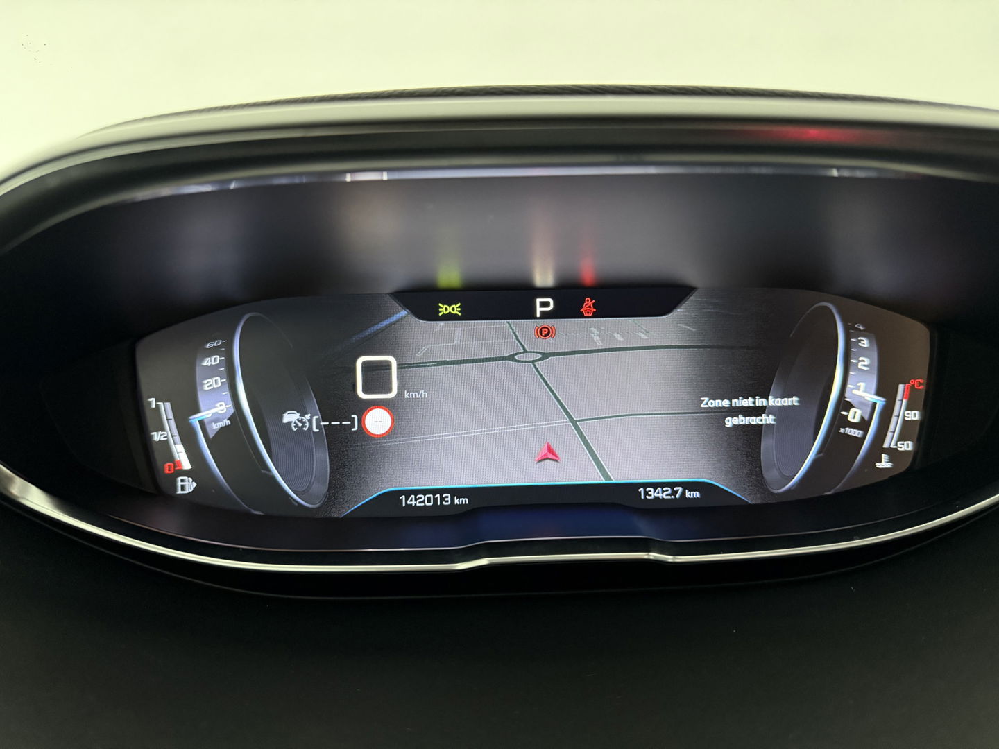 Peugeot 5008 1.2 PureTech Crossway 7p | 360° Camera | Virtual | Pano | Sfeerverl. | Carplay | Keyless | Cruise | NAP
