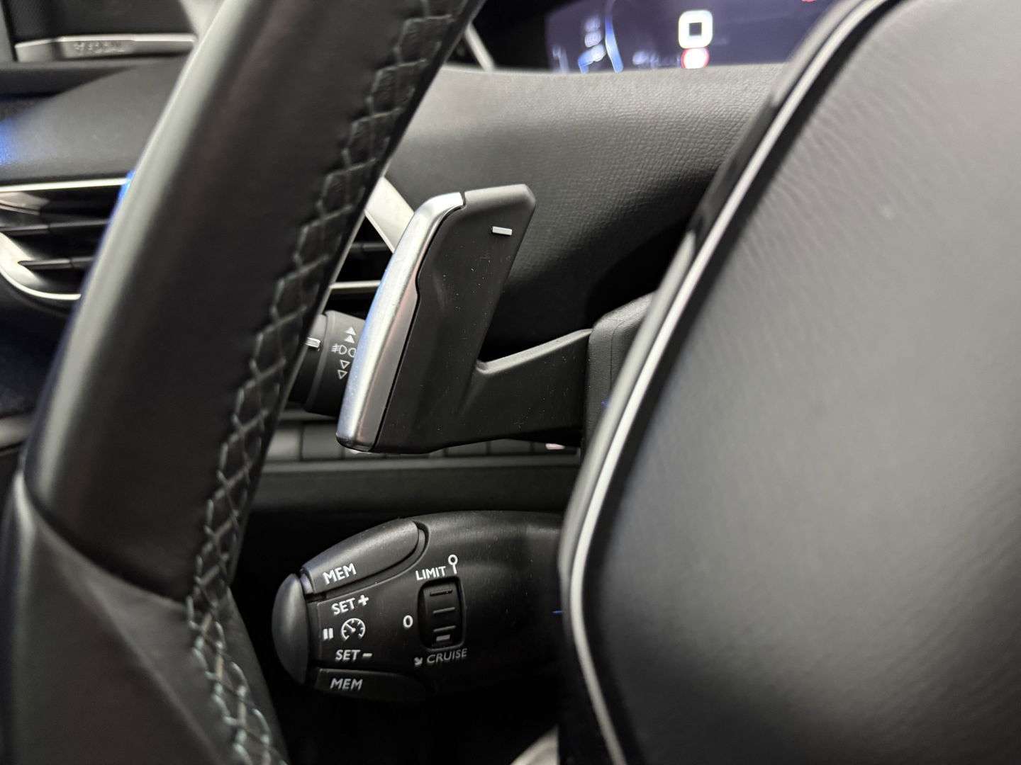 Peugeot 5008 1.2 PureTech Crossway 7p | 360° Camera | Virtual | Pano | Sfeerverl. | Carplay | Keyless | Cruise | NAP