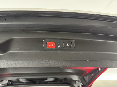 Peugeot 5008 1.2 PureTech Crossway 7p | 360° Camera | Virtual | Pano | Sfeerverl. | Carplay | Keyless | Cruise | NAP