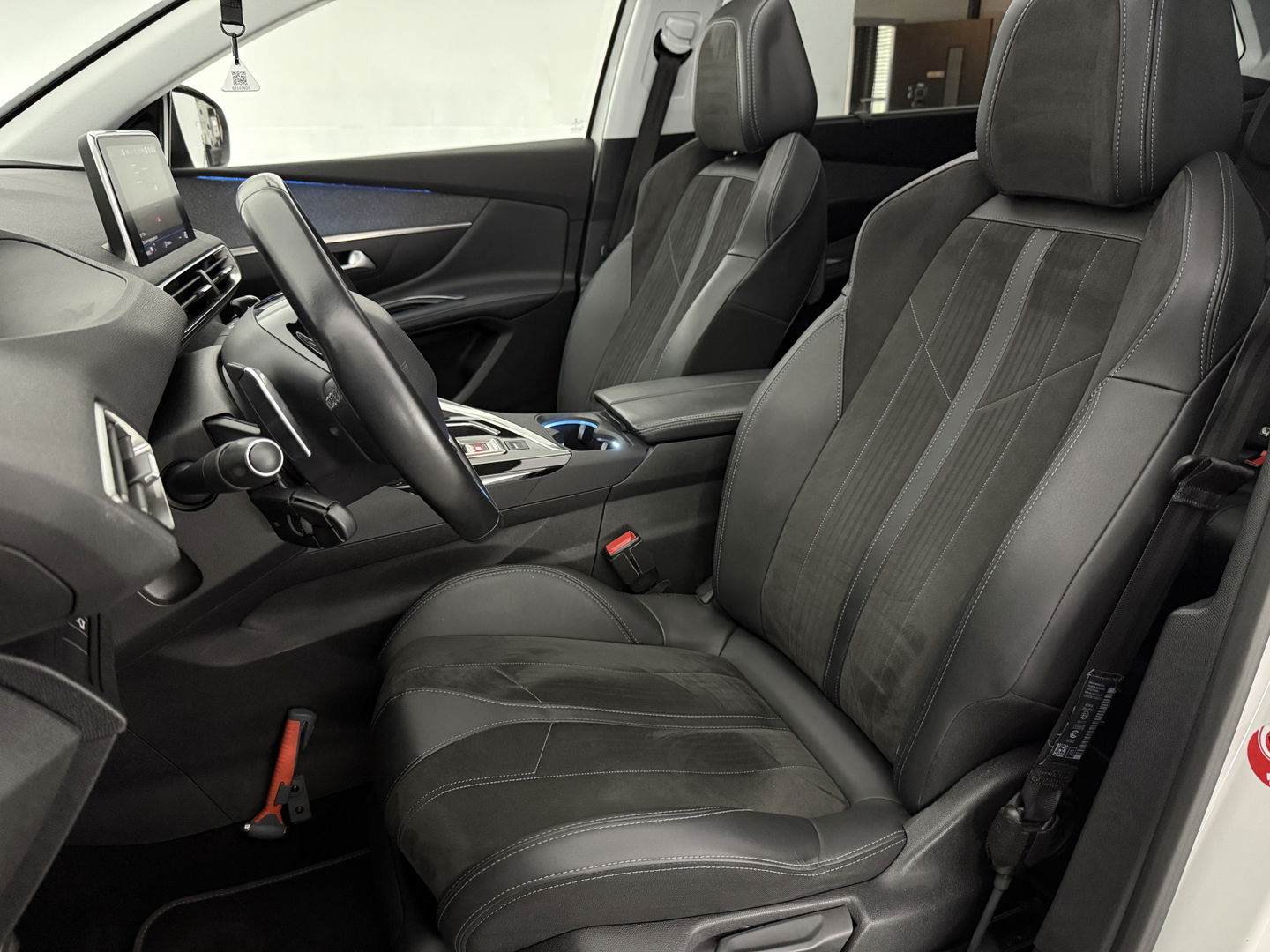 Peugeot 5008 1.2 PureTech Crossway 7p | 360° Camera | Virtual | Pano | Sfeerverl. | Carplay | Keyless | Cruise | NAP