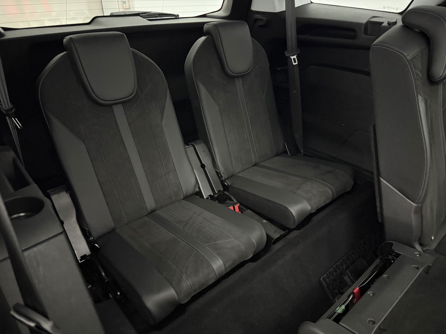 Peugeot 5008 1.2 PureTech Crossway 7p | 360° Camera | Virtual | Pano | Sfeerverl. | Carplay | Keyless | Cruise | NAP