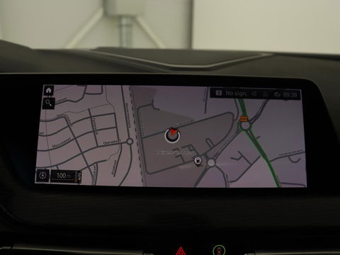 BMW 2 Serie 218i High Executive | Panoramadak | Sport Line | Leder | Harman/Kardon | Adaptive cruise | Stuurverwarming | Carplay | Camera | Navigatie | Full LED | Park Assist | Sportstoelen | Live Cockpit