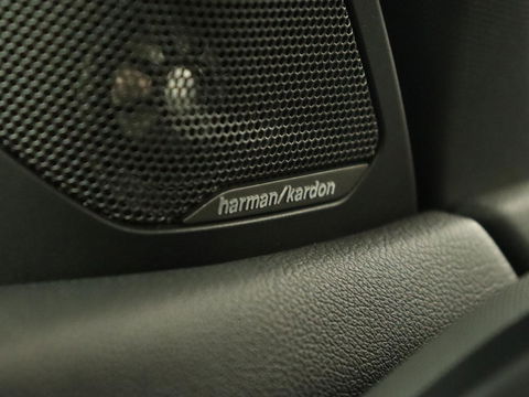 BMW 2 Serie 218i High Executive | Panoramadak | Sport Line | Leder | Harman/Kardon | Adaptive cruise | Stuurverwarming | Carplay | Camera | Navigatie | Full LED | Park Assist | Sportstoelen | Live Cockpit