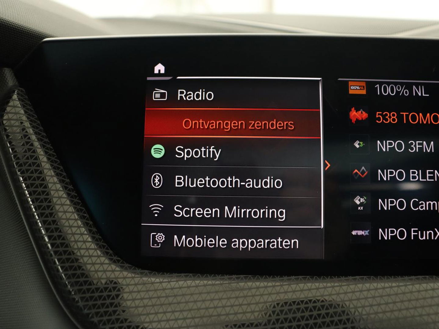 BMW 2 Serie 218i High Executive | Panoramadak | Sport Line | Leder | Harman/Kardon | Adaptive cruise | Stuurverwarming | Carplay | Camera | Navigatie | Full LED | Park Assist | Sportstoelen | Live Cockpit