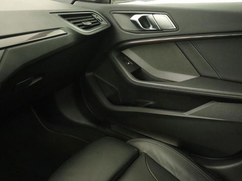 BMW 2 Serie 218i High Executive | Panoramadak | Sport Line | Leder | Harman/Kardon | Adaptive cruise | Stuurverwarming | Carplay | Camera | Navigatie | Full LED | Park Assist | Sportstoelen | Live Cockpit