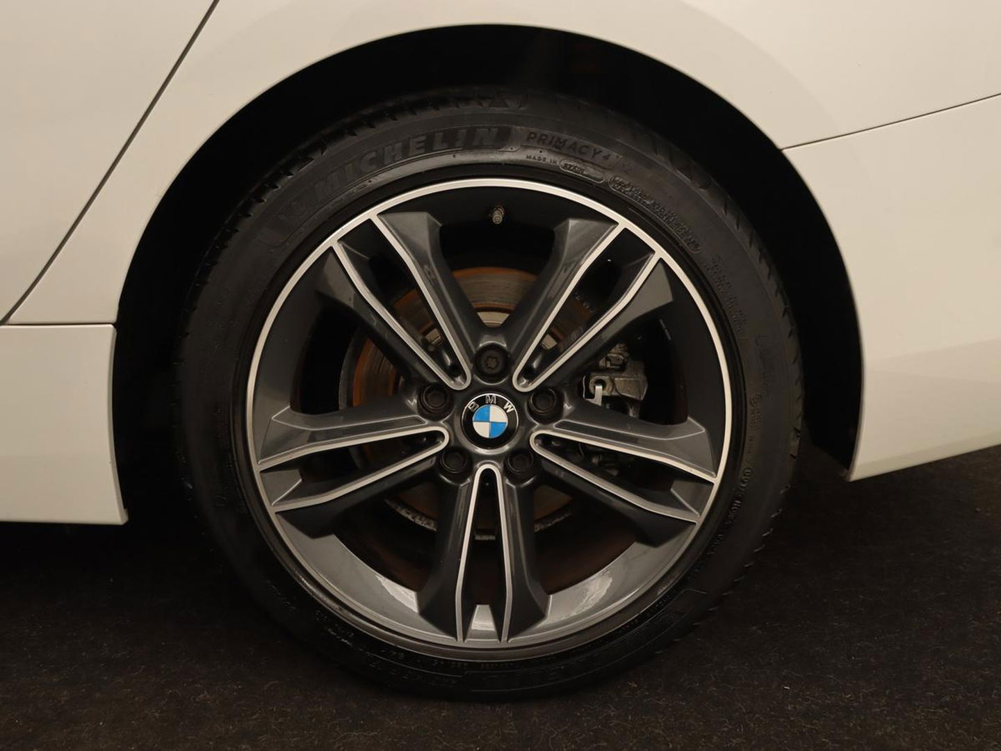 BMW 2 Serie 218i High Executive | Panoramadak | Sport Line | Leder | Harman/Kardon | Adaptive cruise | Stuurverwarming | Carplay | Camera | Navigatie | Full LED | Park Assist | Sportstoelen | Live Cockpit