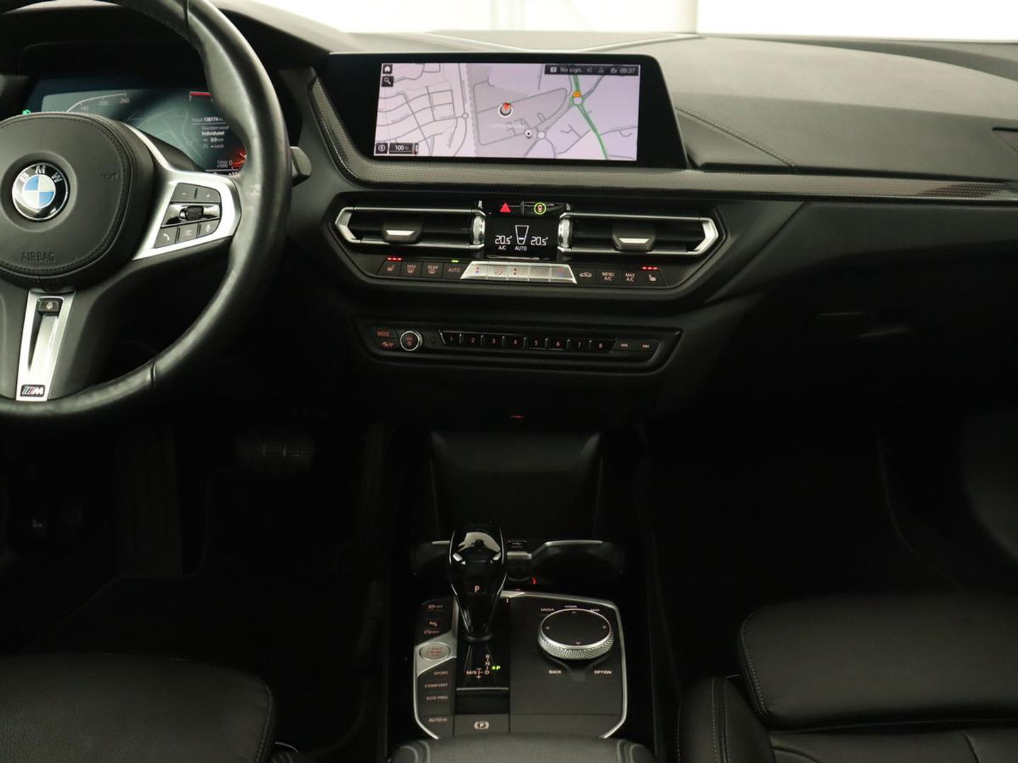 BMW 2 Serie 218i High Executive | Panoramadak | Sport Line | Leder | Harman/Kardon | Adaptive cruise | Stuurverwarming | Carplay | Camera | Navigatie | Full LED | Park Assist | Sportstoelen | Live Cockpit