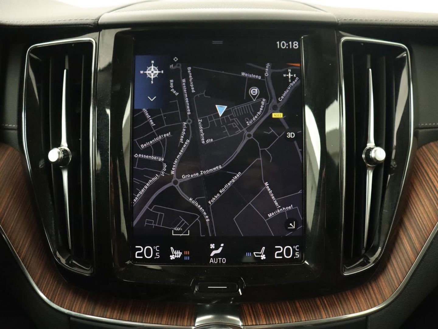 Volvo XC60 2.0 T8 Twin Engine AWD Inscription | Panoramadak | Trekhaak | Stoelventilatie | Bowers & Wilkins | Head-Up | Adaptive cruise | Leder | 360 Camera | Carplay | Navigatie | Luchvering | PHEV | Plug In