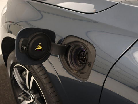 Volvo XC60 2.0 T8 Twin Engine AWD Inscription | Panoramadak | Trekhaak | Stoelventilatie | Bowers & Wilkins | Head-Up | Adaptive cruise | Leder | 360 Camera | Carplay | Navigatie | Luchvering | PHEV | Plug In
