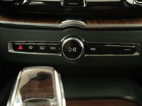 Volvo XC60 2.0 T8 Twin Engine AWD Inscription | Panoramadak | Trekhaak | Stoelventilatie | Bowers & Wilkins | Head-Up | Adaptive cruise | Leder | 360 Camera | Carplay | Navigatie | Luchvering | PHEV | Plug In