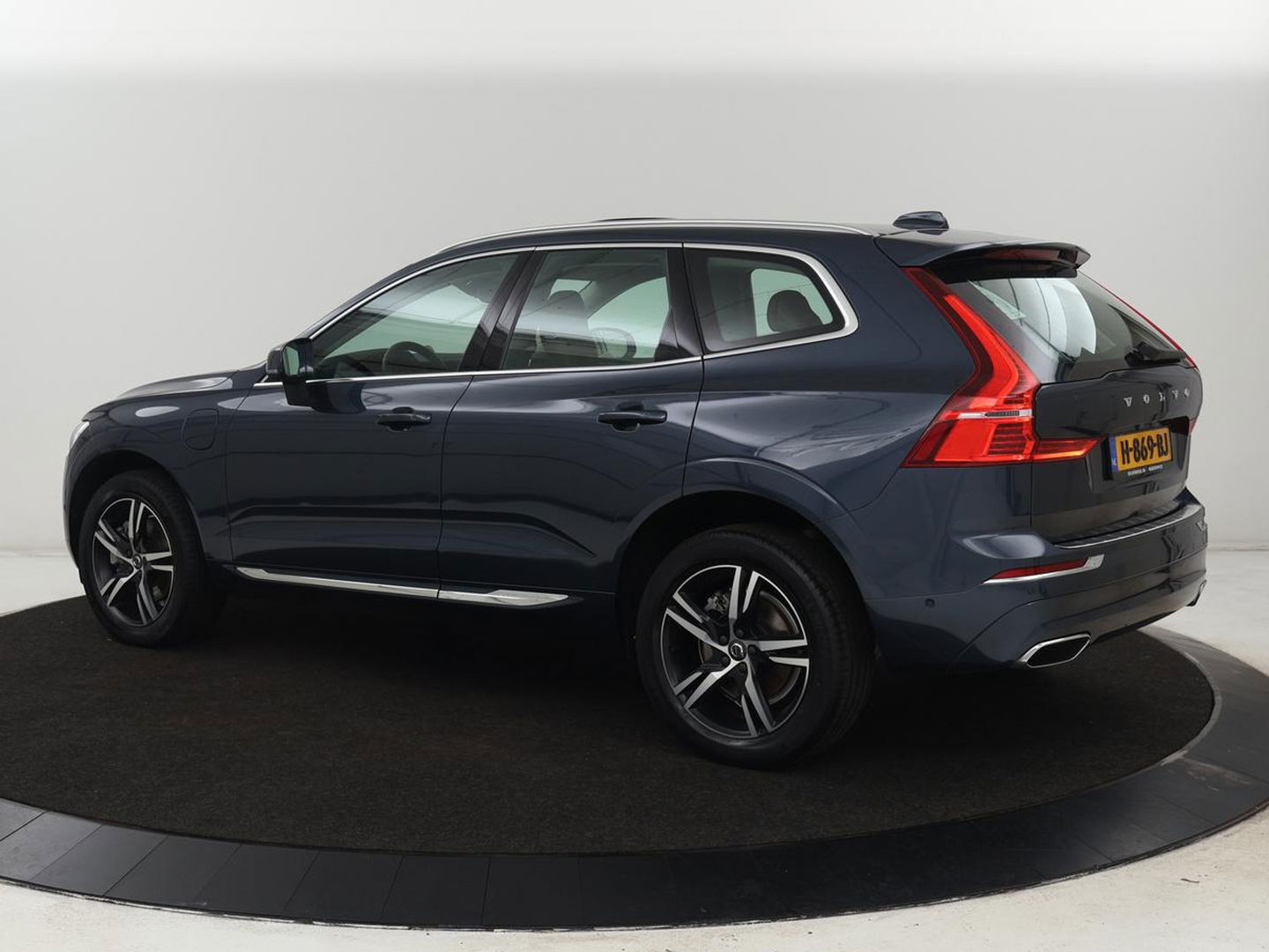 Volvo XC60 2.0 T8 Twin Engine AWD Inscription | Panoramadak | Trekhaak | Stoelventilatie | Bowers & Wilkins | Head-Up | Adaptive cruise | Leder | 360 Camera | Carplay | Navigatie | Luchvering | PHEV | Plug In