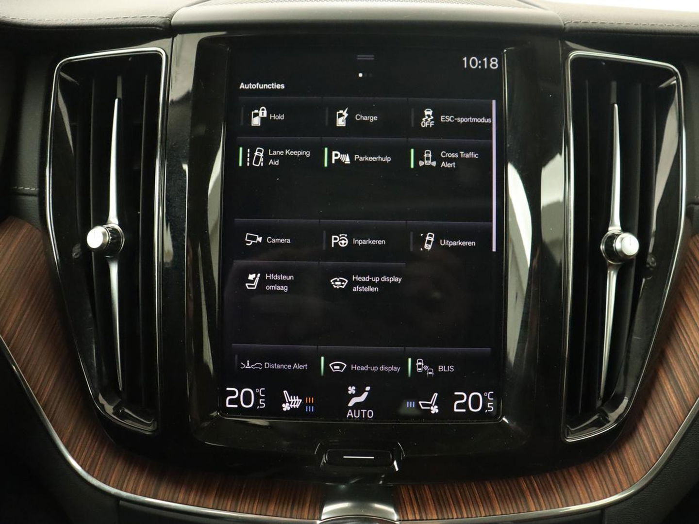 Volvo XC60 2.0 T8 Twin Engine AWD Inscription | Panoramadak | Trekhaak | Stoelventilatie | Bowers & Wilkins | Head-Up | Adaptive cruise | Leder | 360 Camera | Carplay | Navigatie | Luchvering | PHEV | Plug In