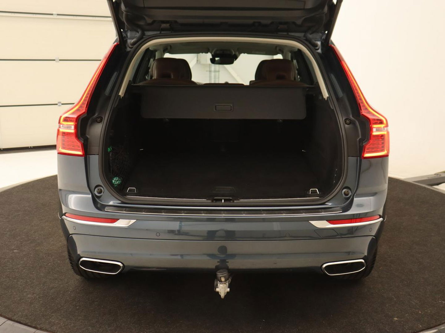 Volvo XC60 2.0 T8 Twin Engine AWD Inscription | Panoramadak | Trekhaak | Stoelventilatie | Bowers & Wilkins | Head-Up | Adaptive cruise | Leder | 360 Camera | Carplay | Navigatie | Luchvering | PHEV | Plug In
