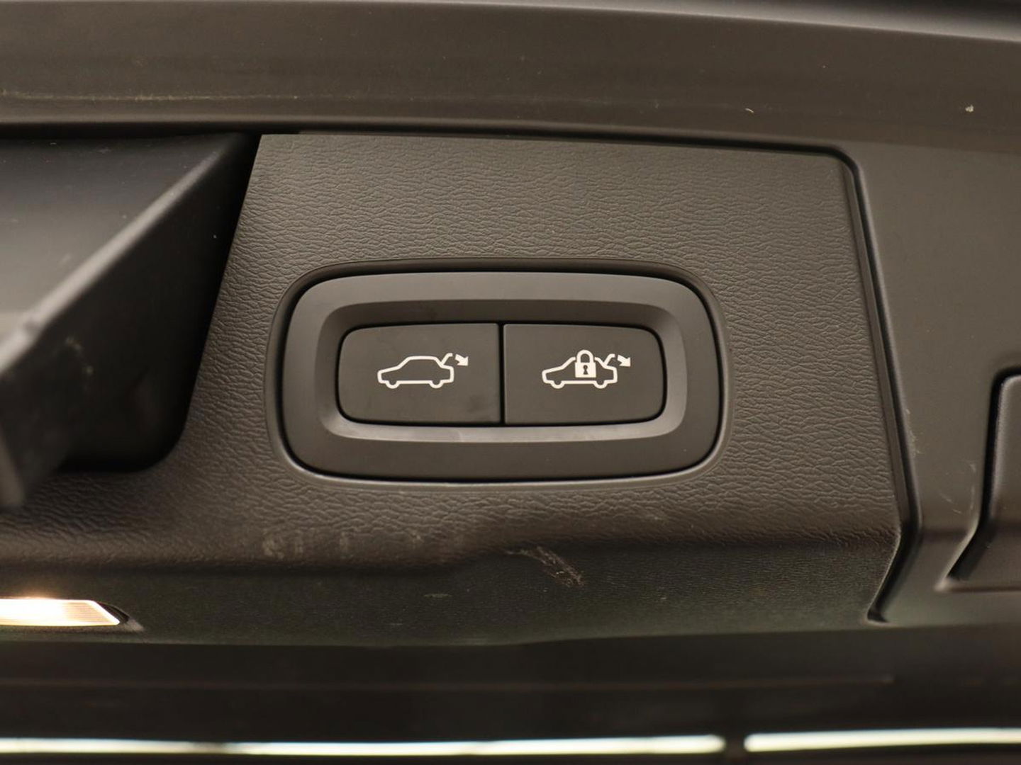 Volvo XC60 2.0 T8 Twin Engine AWD Inscription | Panoramadak | Trekhaak | Stoelventilatie | Bowers & Wilkins | Head-Up | Adaptive cruise | Leder | 360 Camera | Carplay | Navigatie | Luchvering | PHEV | Plug In
