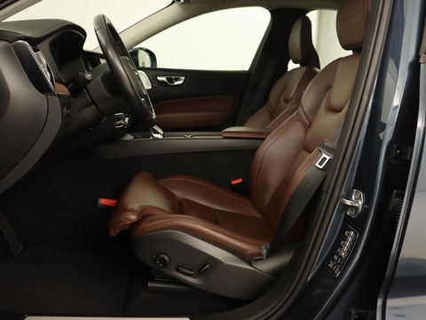 Volvo XC60 2.0 T8 Twin Engine AWD Inscription | Panoramadak | Trekhaak | Stoelventilatie | Bowers & Wilkins | Head-Up | Adaptive cruise | Leder | 360 Camera | Carplay | Navigatie | Luchvering | PHEV | Plug In