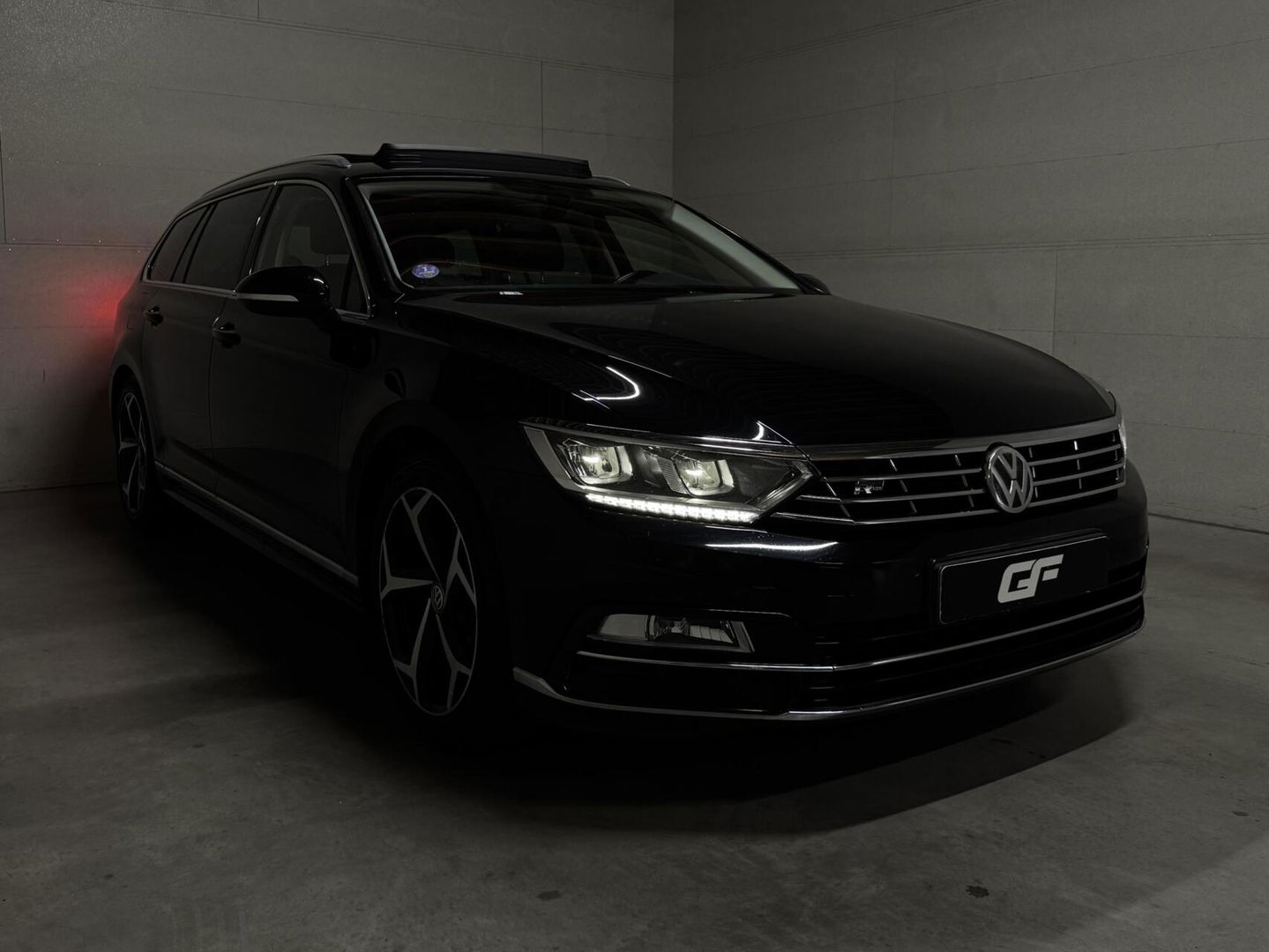 Volkswagen Passat Variant 1.4 TSI R-Line Pano Virtual CarPlay Trekh. NAP