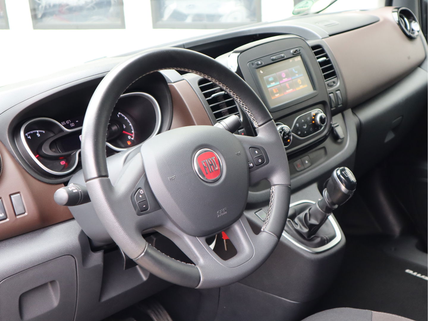 Fiat Talento 2.0 MultiJet 146pk Euro 6 - DC 5 Pers. - L2 Lang - 1ste Eigenaar - Trekhaak - Navi