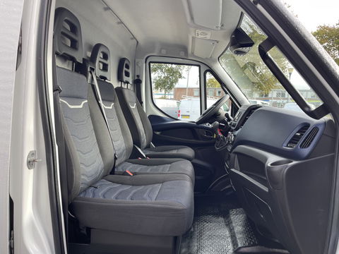 Iveco Daily 35S14V 2.3 Himatic automaat 410 L4H2 / vaste prijs rijklaar € 23.950 ex btw / euro 6 / lease vanaf € 391 / laadruimte 470cm lang / trekhaak 3500 kg! / cruise en climate control