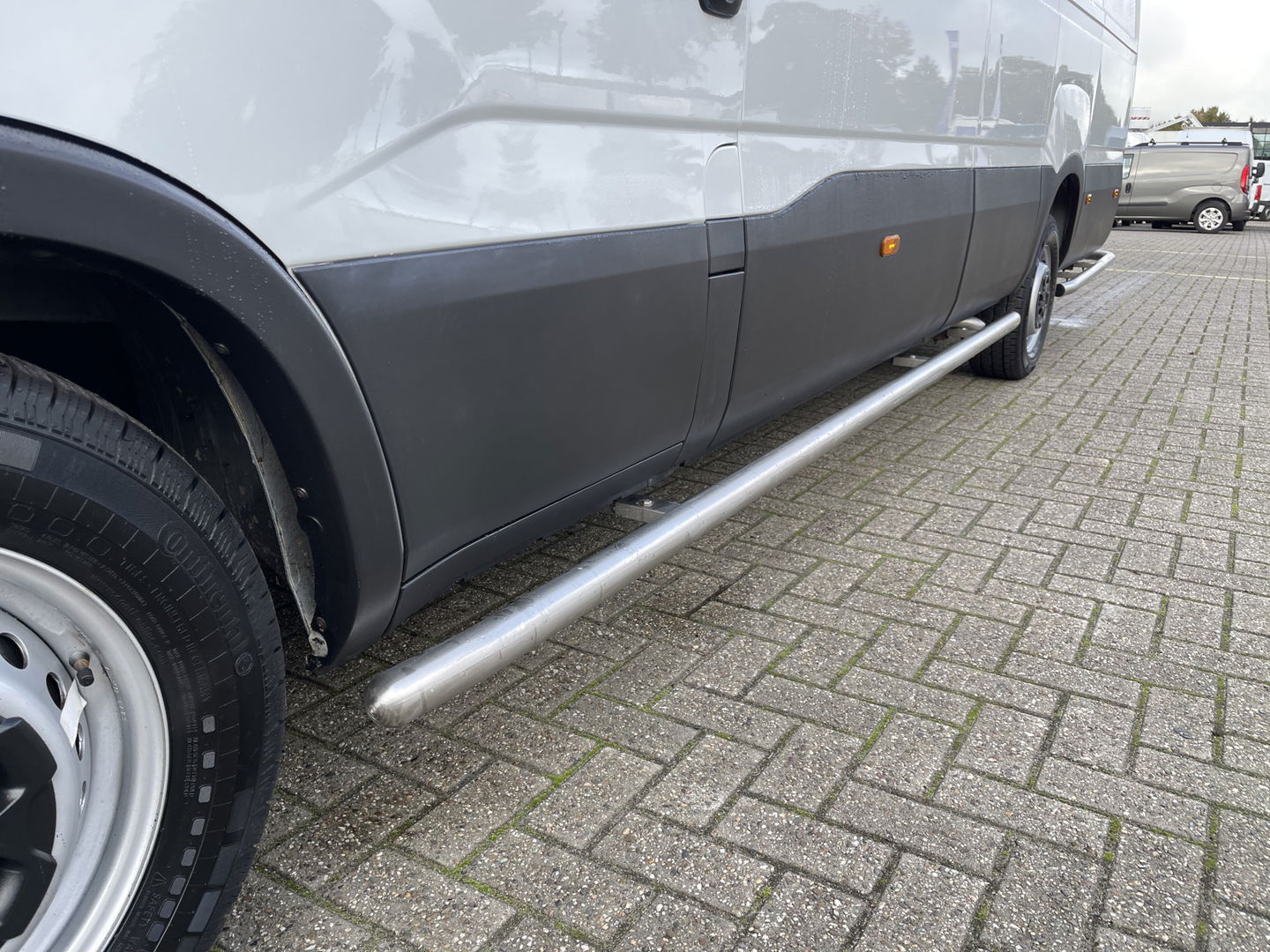Iveco Daily 35S14V 2.3 Himatic automaat 410 L4H2 / vaste prijs rijklaar € 23.950 ex btw / euro 6 / lease vanaf € 391 / laadruimte 470cm lang / trekhaak 3500 kg! / cruise en climate control