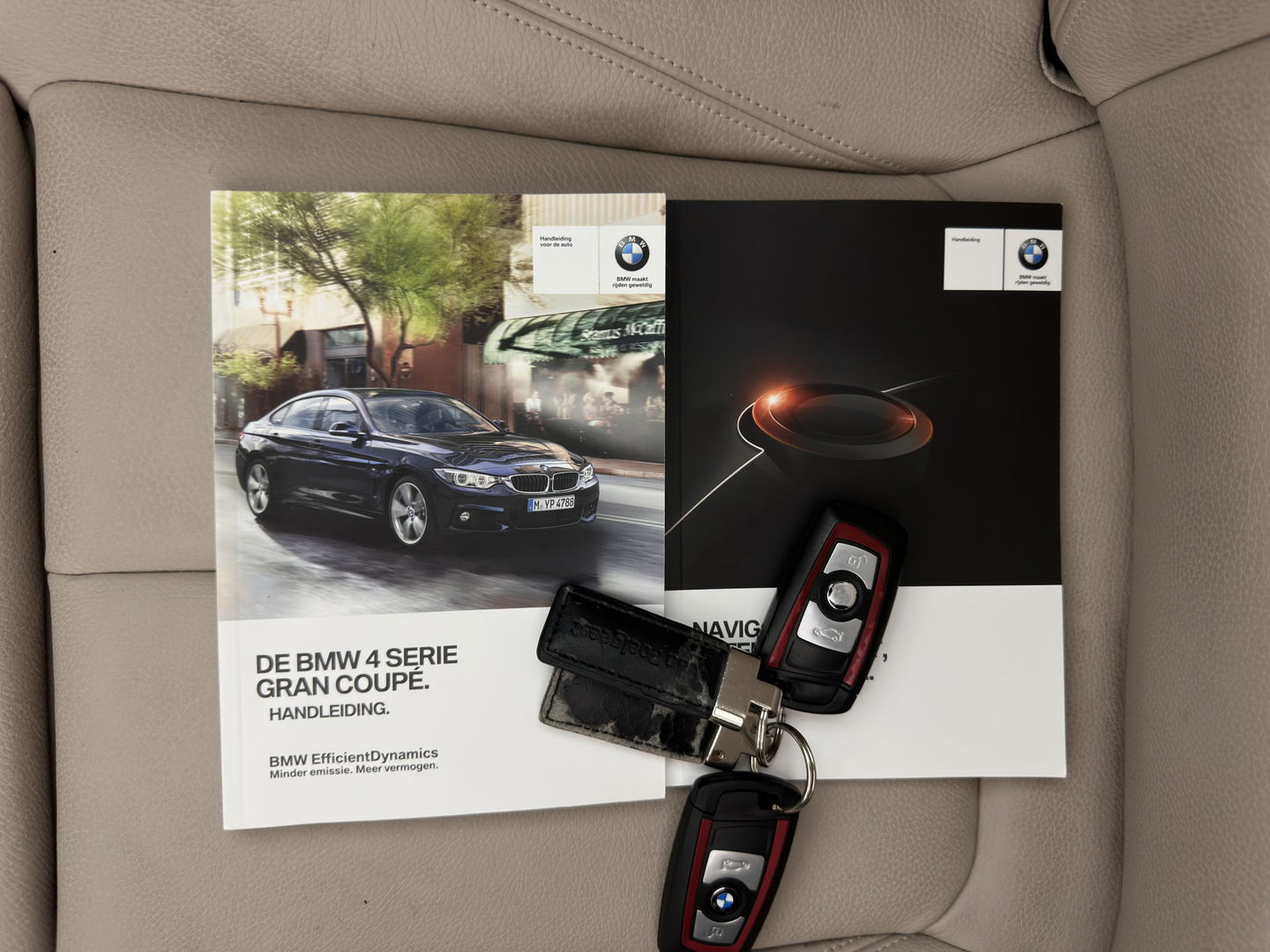 BMW 4 Serie Gran Coupé 420i Executive Aut. *PANO | HEAD-UP | LUXURY-LEATHER | XENON | NAVI-FULLMAP | HEATED-SPORTSEATS | ECC | PDC | CRUISE | 18''ALU*